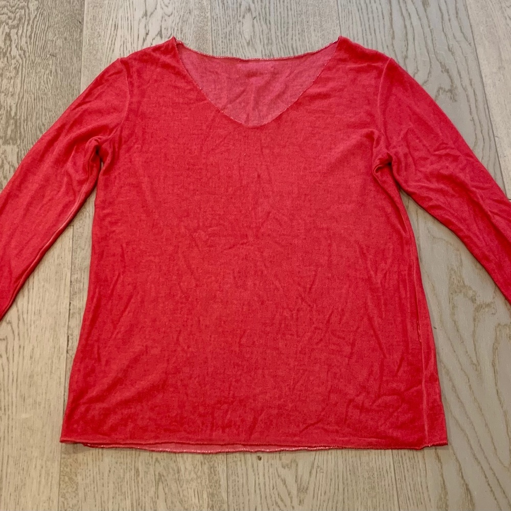 Italian Women’s Stretch hot Pink long sleeve top Small